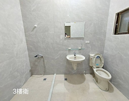 亞灣超值金店面門口可停車可分租衛浴4間翻新新熱水器 - Image 10