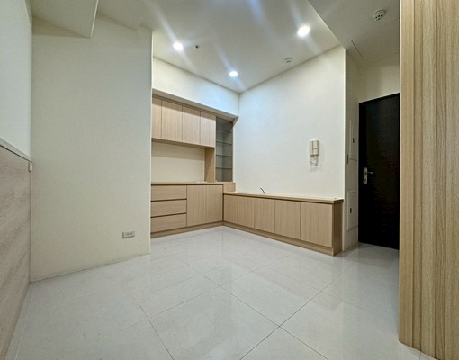 博愛香榭｜近R14巨蛋捷運站｜屋況良好｜兩房車位 - Image 3