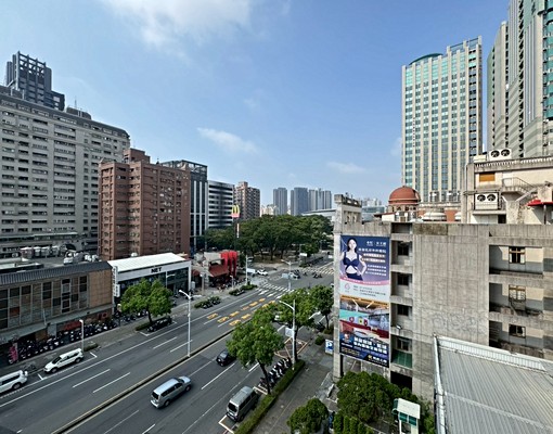 博愛香榭｜近R14巨蛋捷運站｜屋況良好｜兩房車位 - Image 13