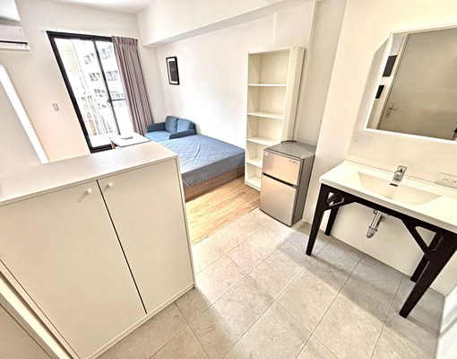 雙租補✅貓咪✅新屋入住✨陽台✨超美裝潢✨乾溼分離✨東海商圈✨ - Image 1