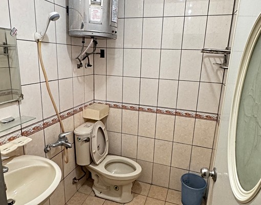 小資族首選~獨立洗衣機溫馨套房~竹科清交大 - Image 4