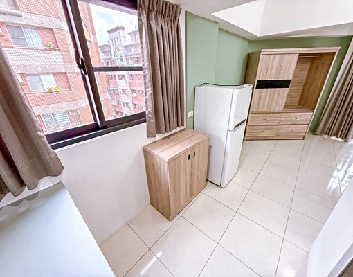 近逢甲商圈🌟採光佳🌟衛浴開窗🌟可租屋補助 - Image 1