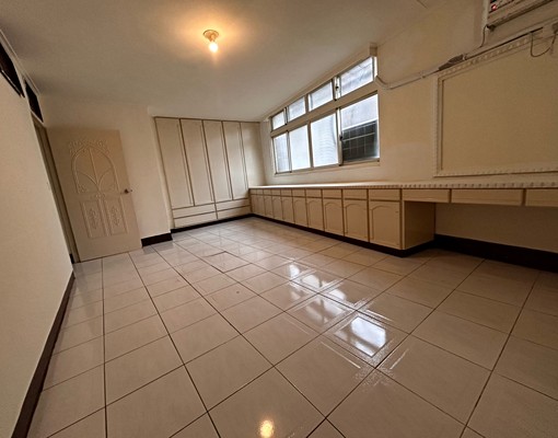 可申請租金補助⭐免服務費⭐寧靜公寓大三房,超大舒適空間⭐五泰 - Image 3