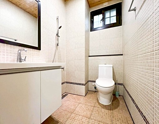 自由市場獨棟電梯透天分層出租/1樓店面 - Image 11