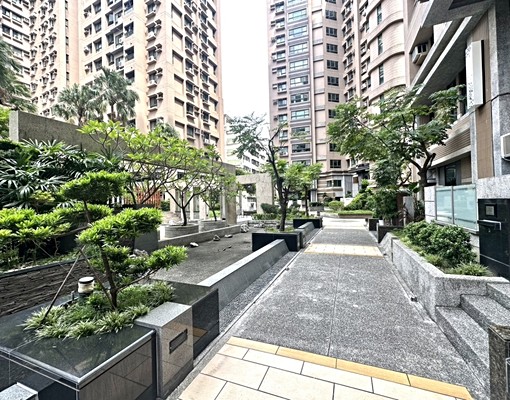 三民~建工商圈【香頌】大四房+平車 - Image 11