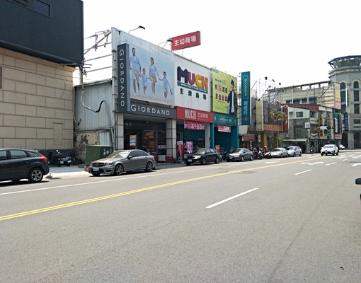 中山路三段燦坤、麥當勞旁商場 - Image 4