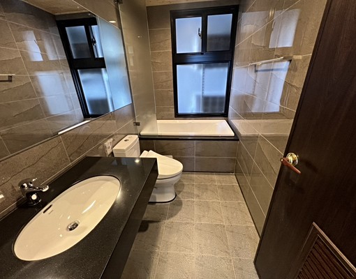 楠梓區【昆廷馥御】高樓層【租金24000】 - Image 12