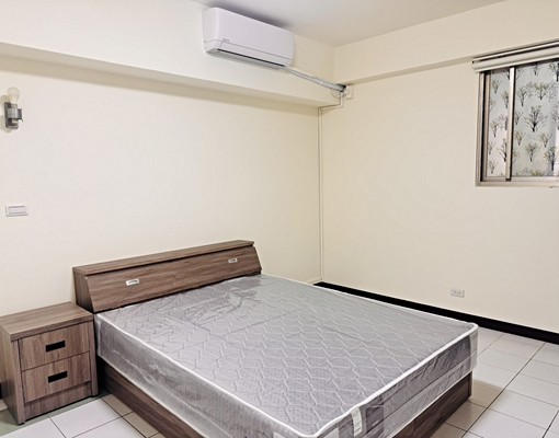 金華商圈近新光三越溫馨套房-可租補 - Image 1