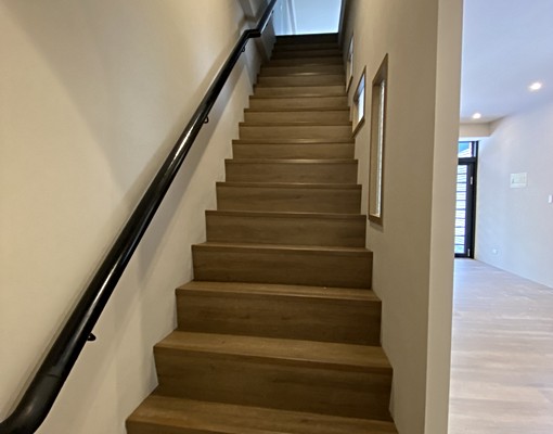 全新裝潢黃金樓店~楠梓德民商圈熱鬧人潮~超大店面騎樓好停車 - Image 3