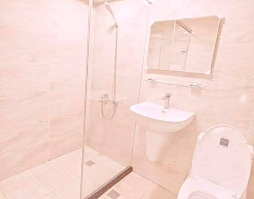 高雄火車站捷運.火車.台電陽台大套房 - Image 1