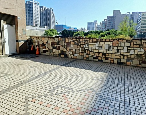 梧棲區店面住家二合一可營業登記黃金店面 - Image 9