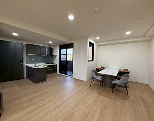 『綠盛世13』巨城旁全新電梯2+1防+車位 - Image 1