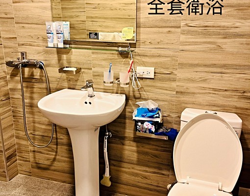 【基隆廟口生活圈大套房出租|三+四樓雙層空間】 - Image 4