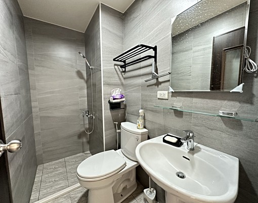 幸福日記2房傢俱齊全*可租屋補助~精緻住宅*附車位可停休旅車 - Image 3