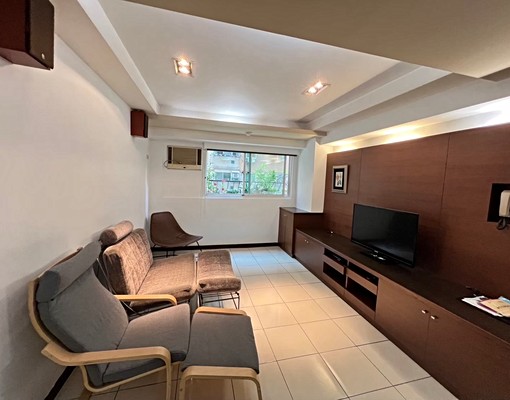 泰山國中旁電梯兩房/含家具家電/可租補/可入籍 - Image 1