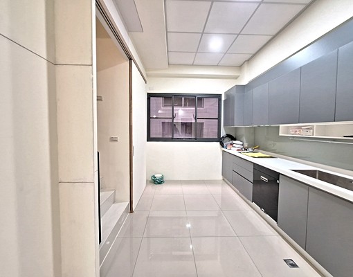 全新透天一樓可停車🌟近中科實小實中 - Image 3