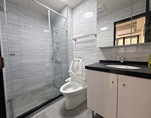 【學士花園】→採光好三房，含車管，可租補 - Image 12