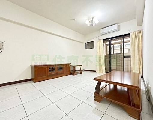 含管🔴龍安國豐六街🟠美3房🟠可寵 - Image 3