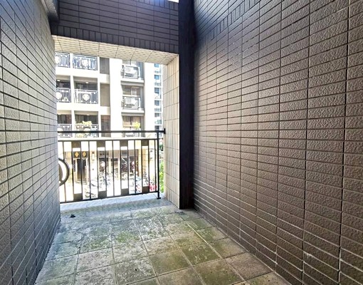 🏆永慶羚羚💖近捷運站🏠佳河二露台2房車⭐️露台好利用 - Image 8