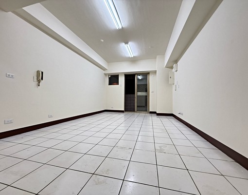 潭子區榮興街3房2廳2衛2陽台 - Image 1