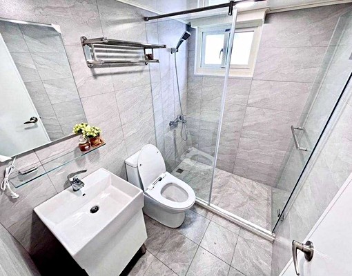 台灣大道一段電梯套房陽台獨洗曬含水網路第四台電5元多間可選! - Image 11