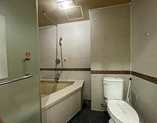 美術館印象巴黎美裝潢大套房(租屋補助)需要車位可以談 - Image 14