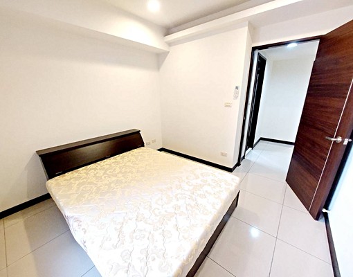 3房2廳2衛💘新興路💘全室裝潢/租補入籍雙車位 - Image 3