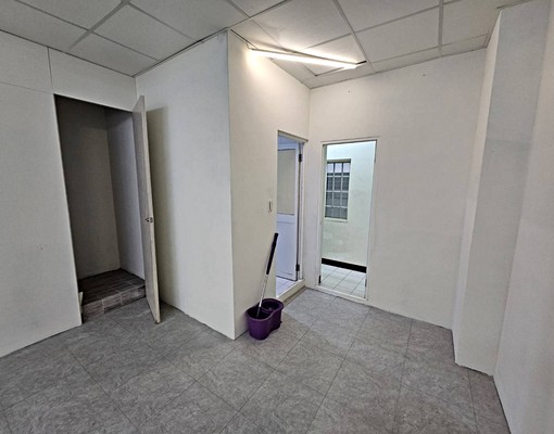 正七賢二路上近自強路面寬透天店面 - Image 8