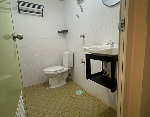 大面窗學生套房 - Image 3