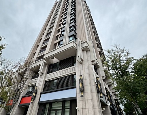 🍎綠川第一排🍎富宇沐川河岸美宅🍎三房平車稀有釋出 - Image 1