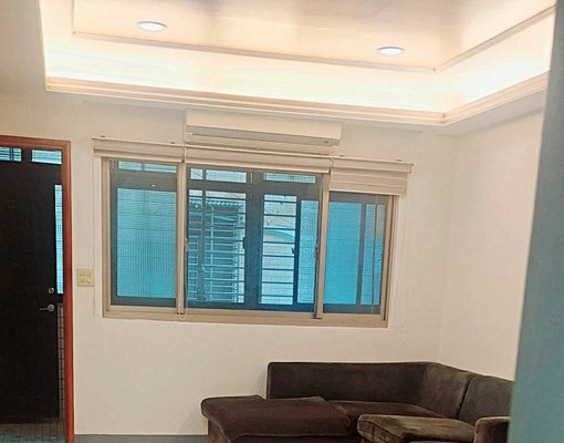 近景安捷運站、市場、學校、公園,附家電傢俱乾淨整潔 - Image 1