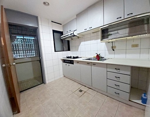 近景安捷運站、市場、學校、公園,附家電傢俱乾淨整潔 - Image 8