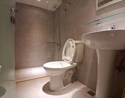 捷運東湖🌸獨洗獨陽台🌸全新裝潢🌸機能便利🌸採光通風 - Image 8