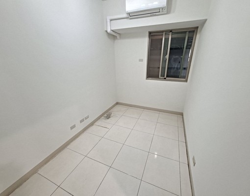 站前京華兩房🥰含車含管出租🥰可租補 - Image 4