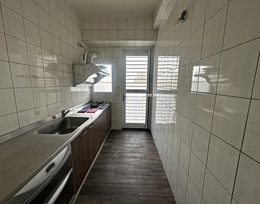 《文山特區稀有頂樓四房大露台|通風明亮採光佳》 - Image 6