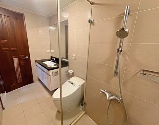 板橋車站,邊間大面採光正2房,可租車位可寵 - Image 16