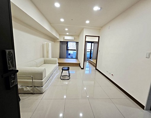 苓雅全新1+1房一廳~含管可租補!皇普摩天100 - Image 1