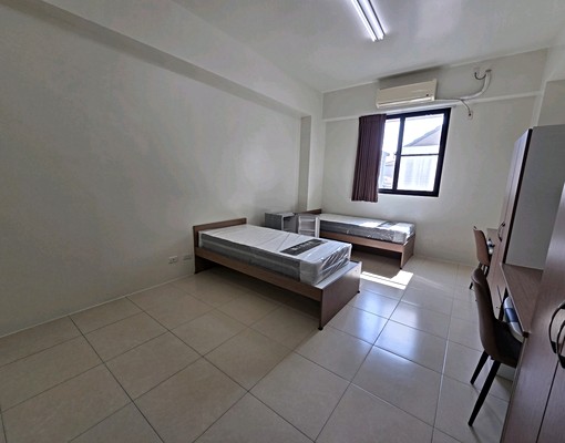 台積電12分|雙人大套房|光寶8分|電梯宅高大特區|代收垃圾 - Image 2