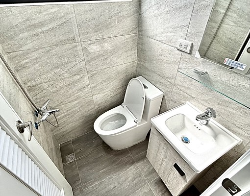 南區東區💕小資省錢套房✨衛浴開窗💕陽台獨洗曬 - Image 6