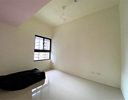 限女江翠北D區稀有類套房可租補 - Image 1