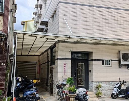 旗山糖廠~旗尾派出所旁.獨立出入套房 - Image 1