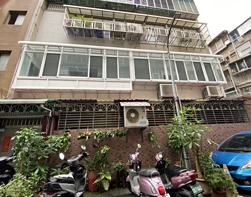 近新莊捷運站明亮三房/前後陽台 - Image 1