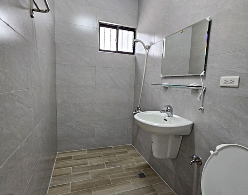 租-光華商圈超大坪數溫馨整層公寓 - Image 14