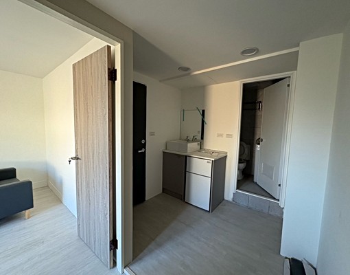 新埔站｜四維商圈｜全新1房1廳｜可寵 - Image 9