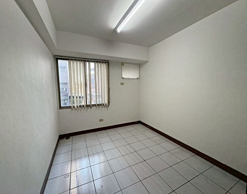 可租補📍北屯松竹商圈一樓4房樓中樓、有後私人花園🌟 - Image 9