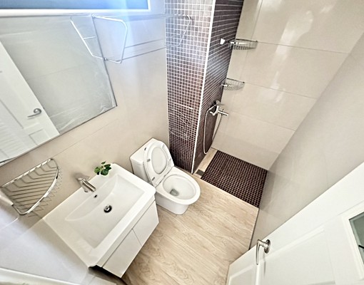 旱溪十甲🌺整棟全新未住🌺電梯🌺流理台🌺租補🌺 - Image 9