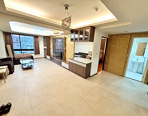 🍎五期優質生活/近SOGO百貨😊三房兩衛+平車 - Image 1