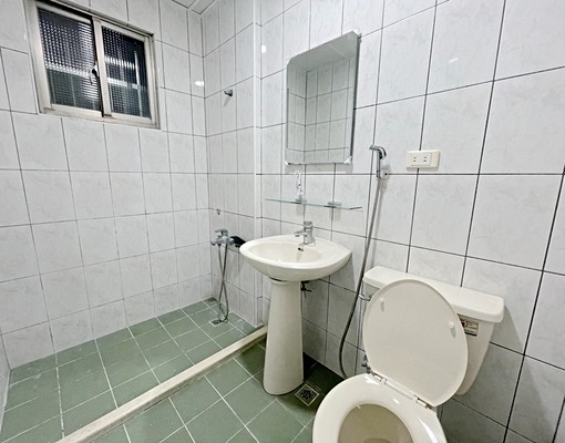 大連一街透天住辦✦近北門國小開放空間住辦皆宜獨立陽台可炊煮 - Image 6