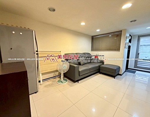 美樂*市政府MRT*信義挑高可站一房*有浴缸*有陽台*可寵 - Image 2