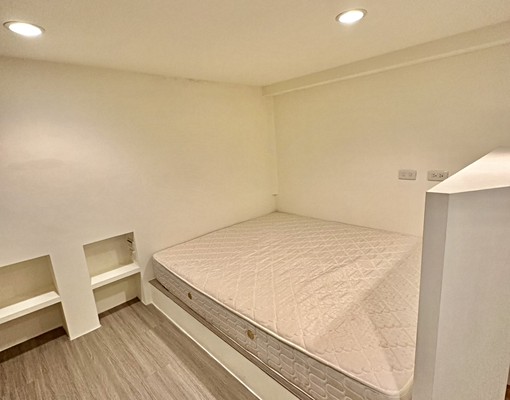 科技大樓電梯套房* - Image 2